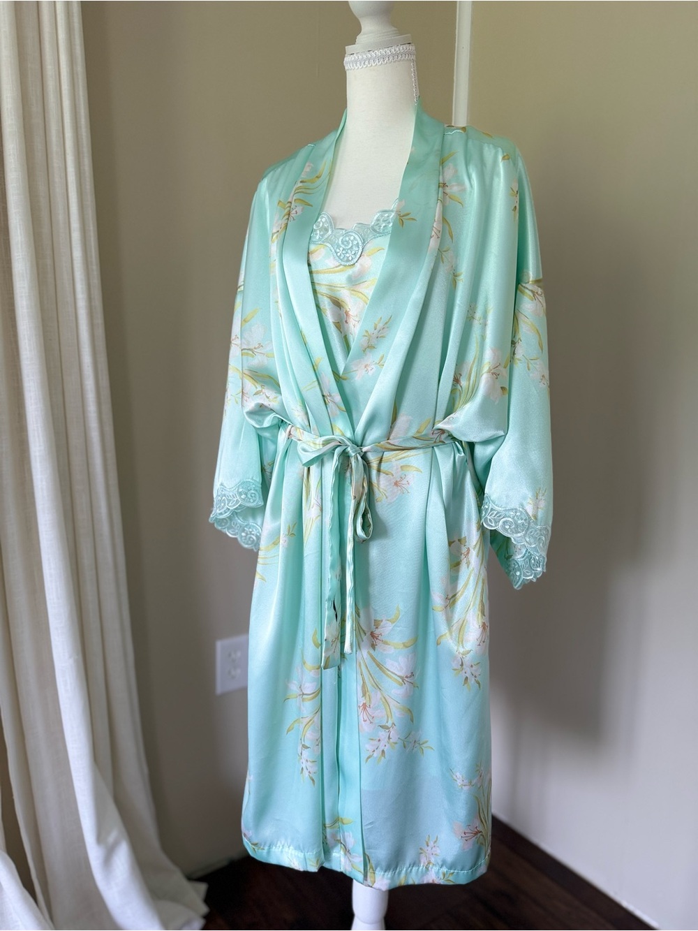 Vintage chemise robe set Mint Floral Satin Robe & Chemise Set Lace Trim Plus Siz - Picture 3 of 11
